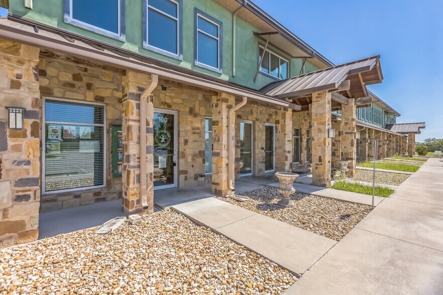 103 Vista View Trl, Spicewood, TX à vendre - Photo du bâtiment - Image 2 de 7