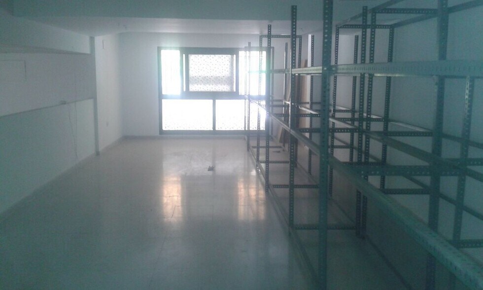 Commerce de détail dans Cáceres, Cáceres à louer - Photo du bâtiment - Image 3 de 14