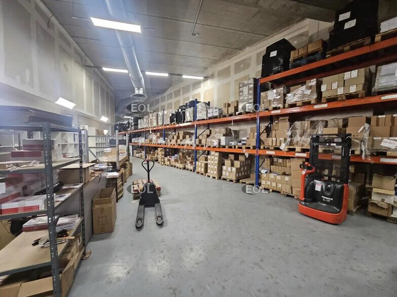 Flex in Ivry-sur-Seine for lease - Building Photo - Image 2 of 13