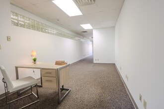 1112-1128 Broadway St, Quincy, IL for lease Interior Photo- Image 2 of 5