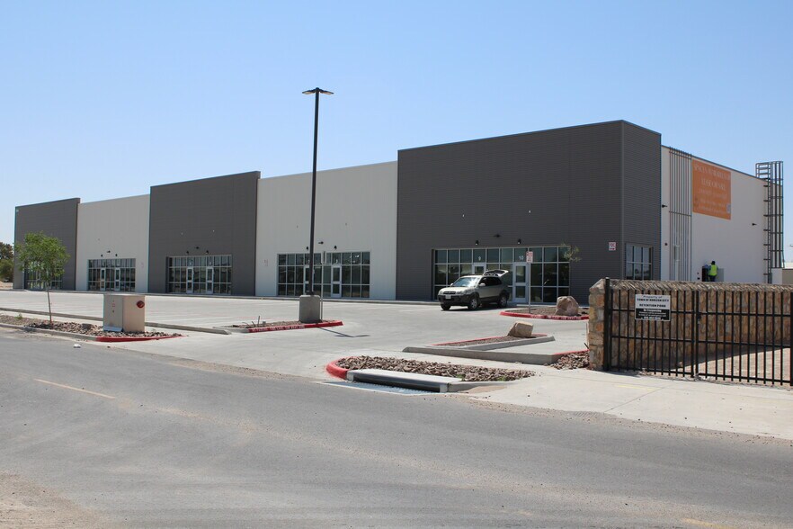 1524 Pawling Dr, Horizon City, TX à vendre - Photo du bâtiment - Image 3 de 11