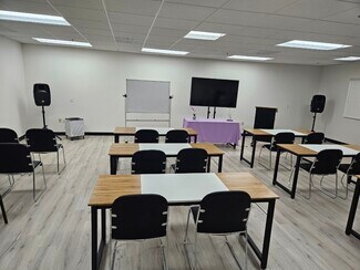 Plus de détails pour 14241 E Firestone Blvd, La Mirada, CA - Bureau à louer