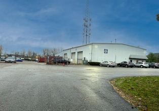 2560 Park Crescent Dr, Columbus, OH à louer Photo du bâtiment- Image 1 de 2