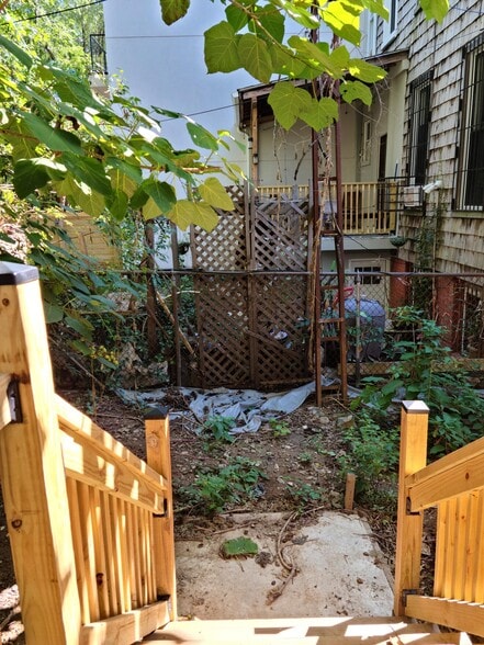 1161 Bedford Ave, Brooklyn, NY for lease - Building Photo - Image 3 of 14