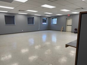 700 Ensminger Rd, Tonawanda, NY for lease Interior Photo- Image 2 of 8