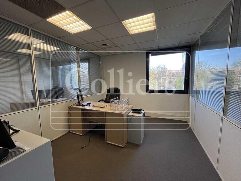 1 Rue Mahatma Gandhi, Aix-en-Provence for lease - Interior Photo - Image 3 of 7