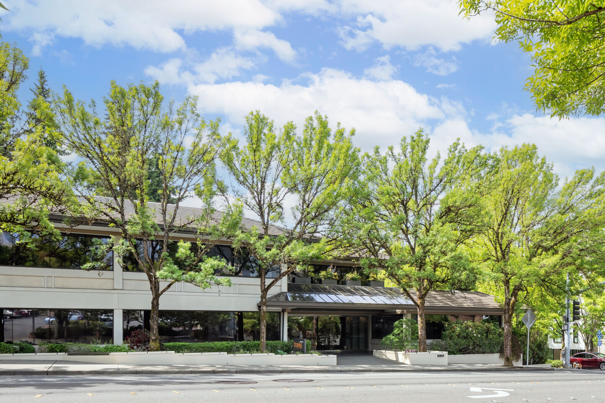10801 Main St, Bellevue, WA for lease Building Photo- Image 1 of 9