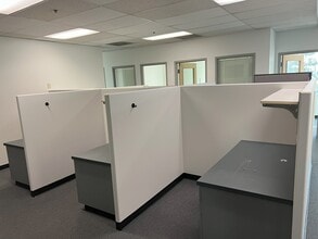 1011 SW Klickitat Way, Seattle, WA for lease Interior Photo- Image 2 of 6