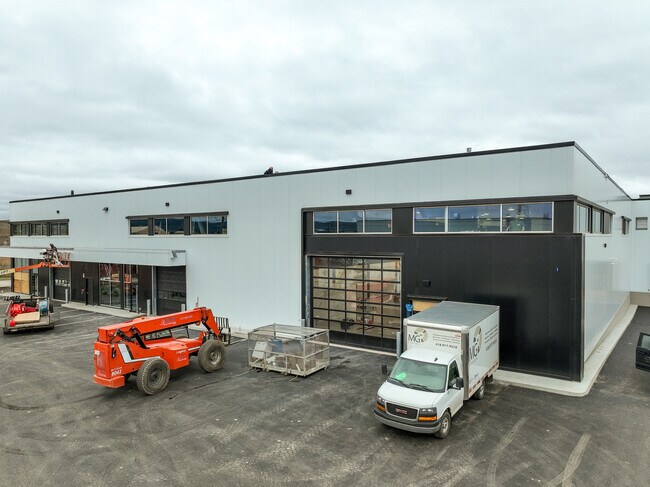 More details for 510 Rue Margaret-Fraser, Québec, QC - Industrial for Lease
