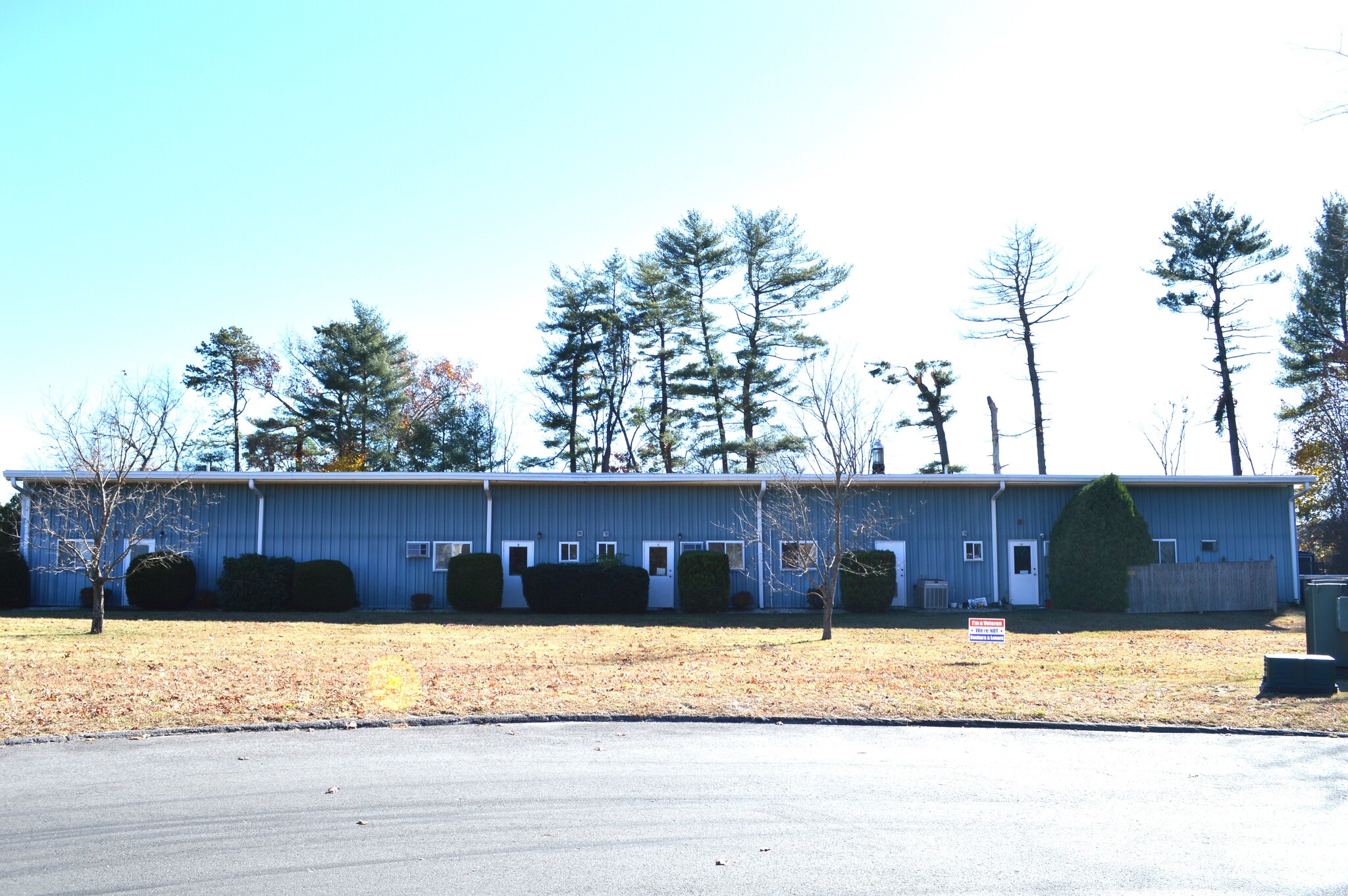 15 Herman Dr, Simsbury, CT à vendre Photo du bâtiment- Image 1 de 12