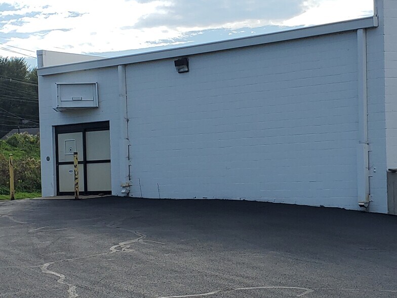 1920 Edinboro Rd, Erie, PA à louer - Photo du bâtiment - Image 2 de 20