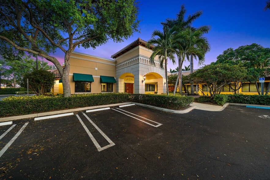 500 Columbia Dr, West Palm Beach, FL for lease - Building Photo - Image 2 of 20