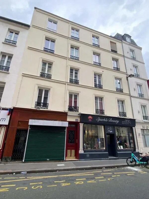 Immeuble residentiel dans Paris à vendre Photo du bâtiment- Image 1 de 5