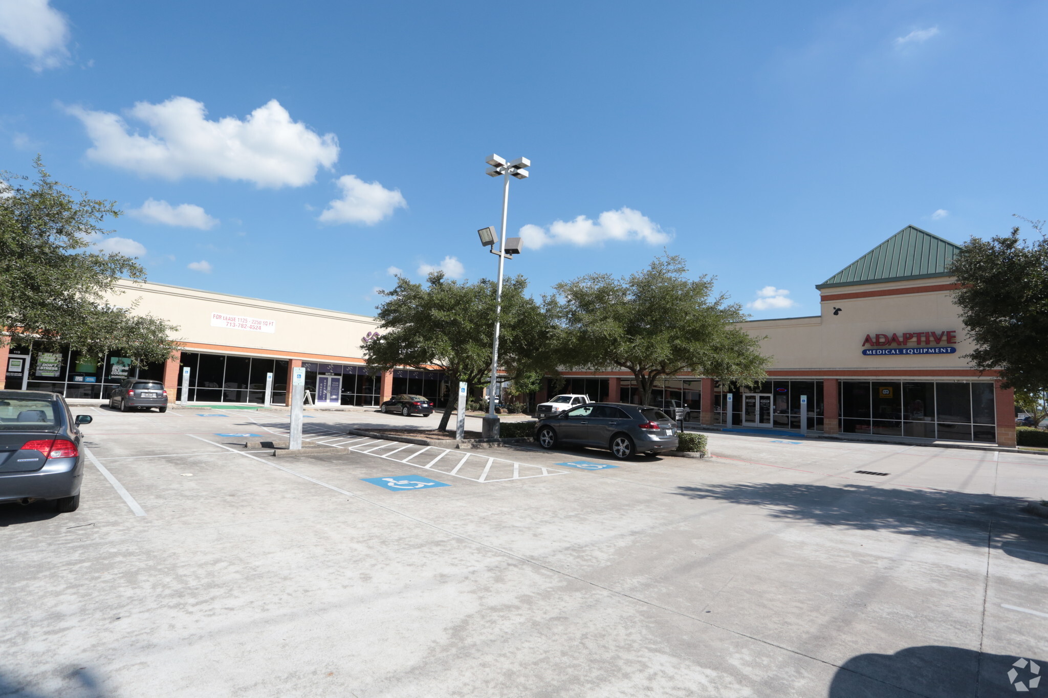 8701 Broadway St, Pearland, TX for lease Building Photo- Image 1 of 6