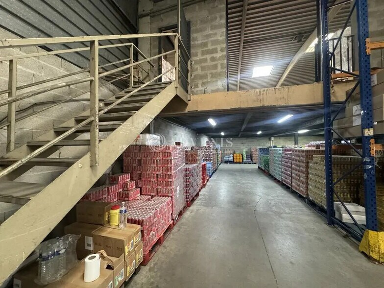 Local d'activités dans Sarcelles à vendre - Photo du bâtiment - Image 2 de 7