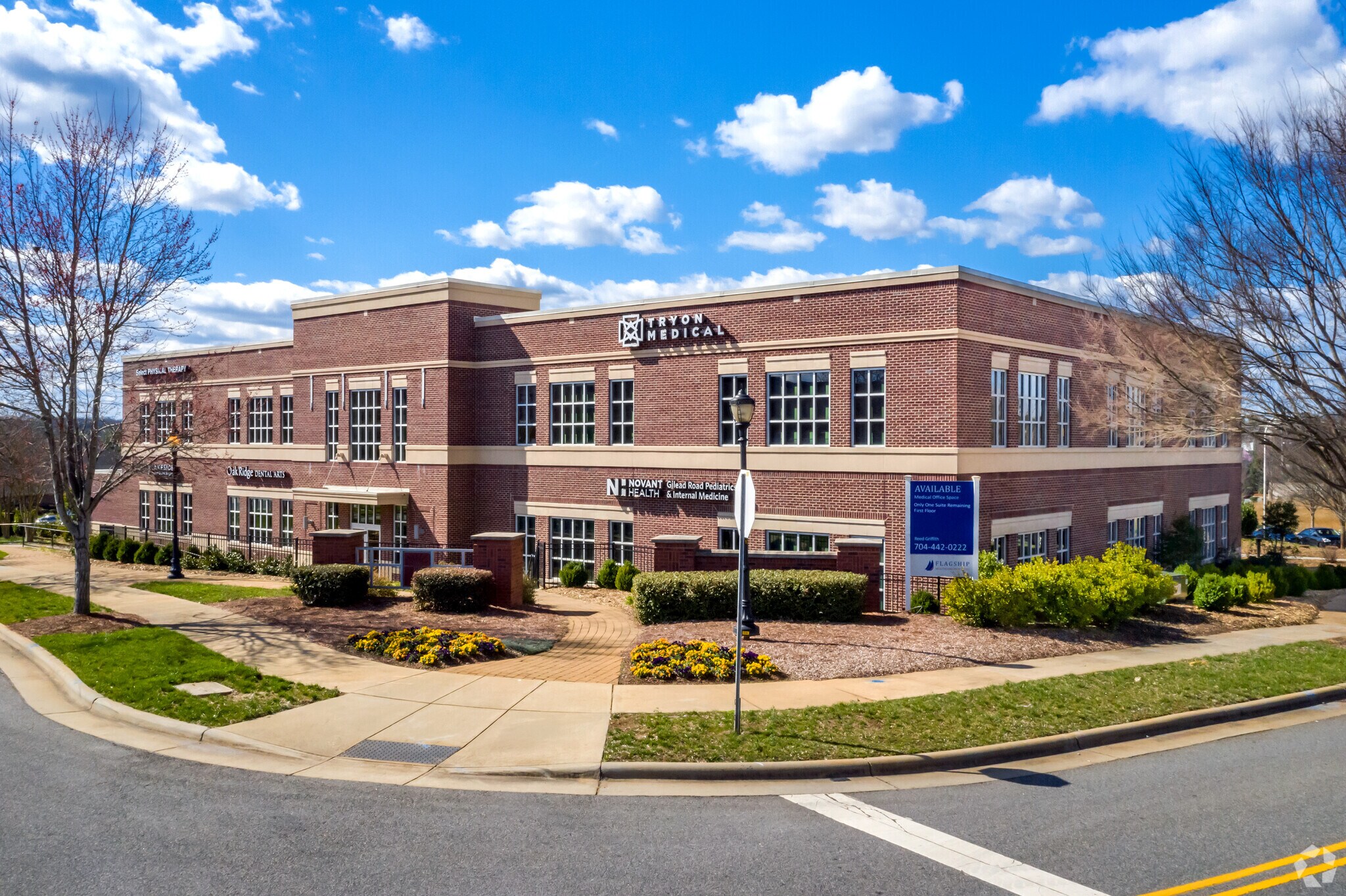 9615 Kincey Ave, Huntersville, NC for lease Building Photo- Image 1 of 8