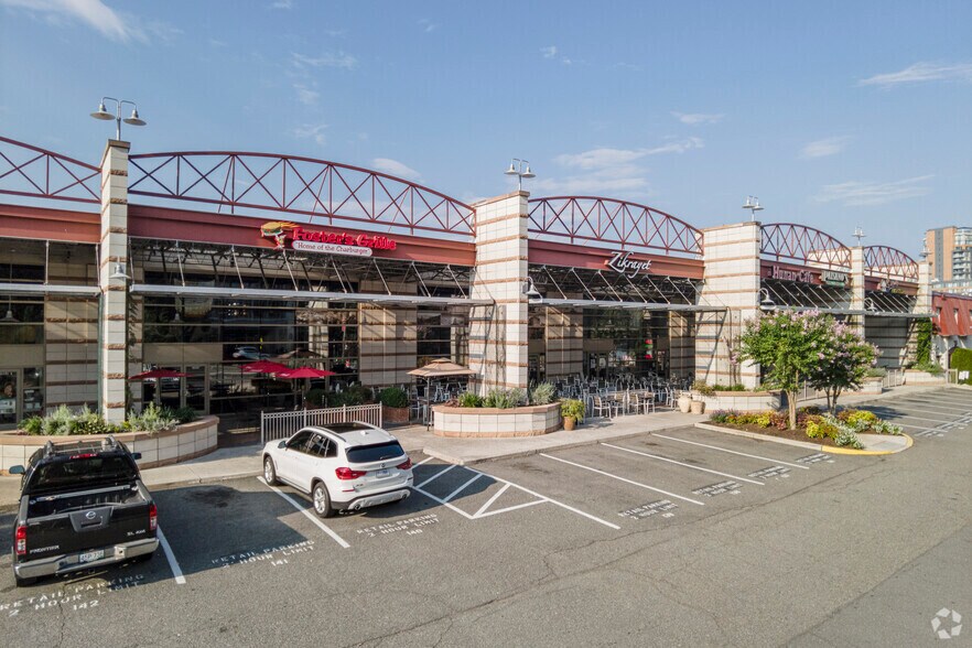 2034 Eisenhower Ave, Alexandria, VA à louer - Photo du bâtiment - Image 3 de 26
