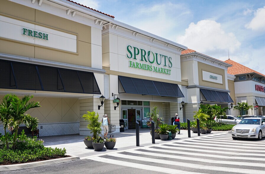 1801 St. Lucie West Blvd, Port Saint Lucie, FL à louer - Photo du bâtiment - Image 3 de 11