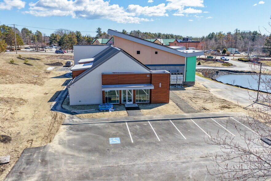 424 Payne Rd, Scarborough, ME à louer - Photo du bâtiment - Image 3 de 6