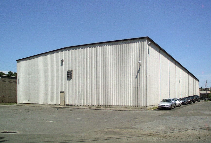 56 Viaduct Rd, Stamford, CT for lease - Building Photo - Image 2 of 3