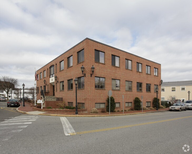 161 Cherry St, New Canaan, CT à louer - Photo du bâtiment - Image 3 de 41