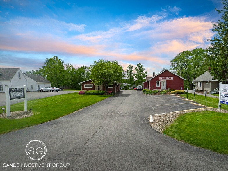 4681 Mahoning Ave, Warren, OH for sale - Building Photo - Image 1 of 3