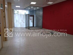 Retail in Logroño, La Rioja for lease Interior Photo- Image 2 of 4