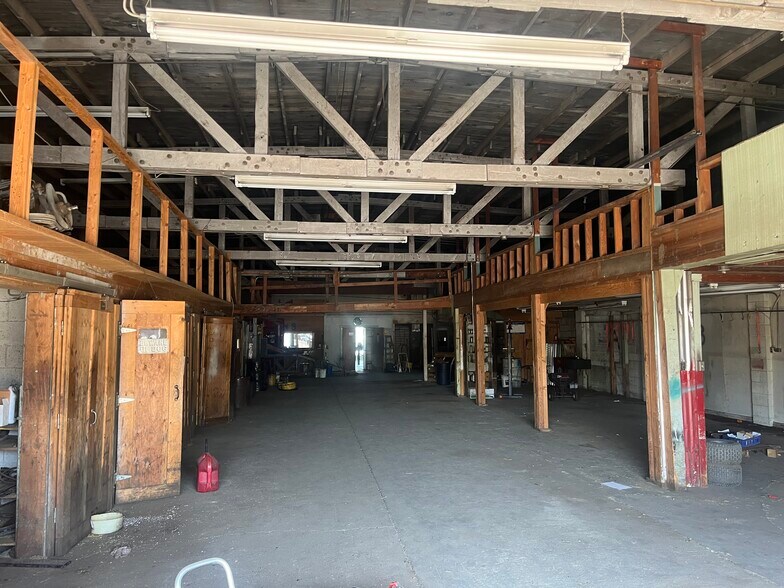 19 N Benton St, Kennewick, WA à vendre - Photo du bâtiment - Image 2 de 11