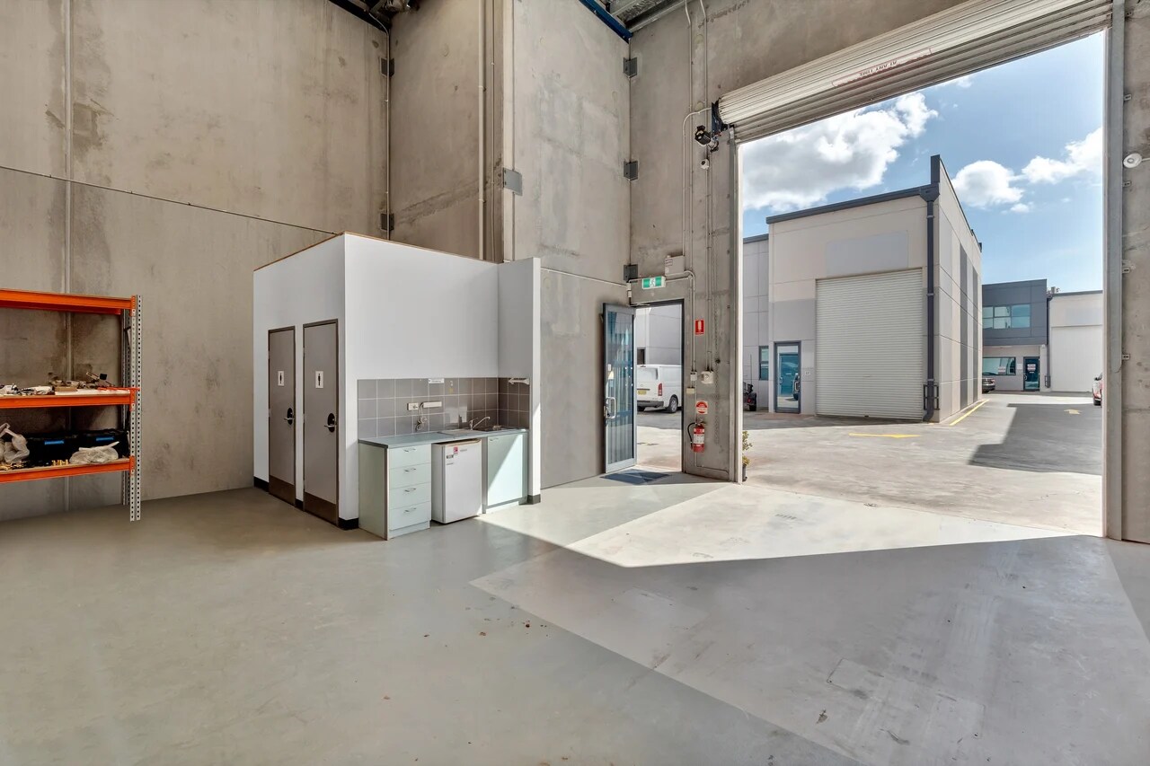128 Station Rd, Seven Hills, NSW 2147 - Unit 3 - - Interior Photo - Image 1 of 6