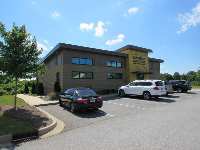 Office in Greenville, SC for sale - Primary Photo - Image 1 of 1