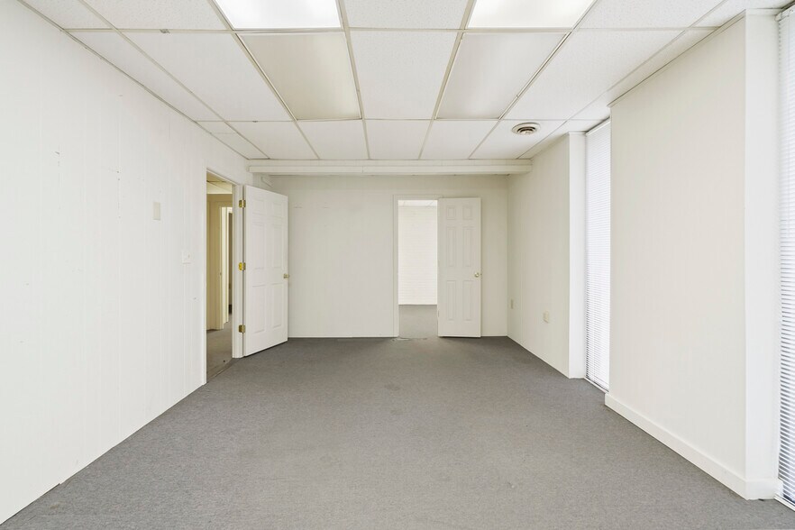 104 N Dilling St, Kings Mountain, NC à louer - Photo du bâtiment - Image 3 de 27