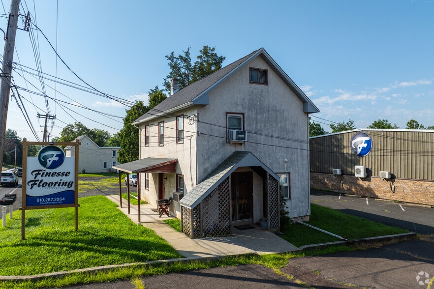 3003 Main St, Green Lane, PA for lease - Building Photo - Image 3 of 5