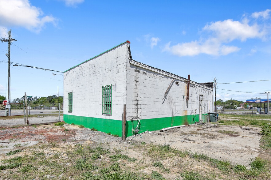 3579 Gillespie St, Fayetteville, NC for sale - Building Photo - Image 3 of 8