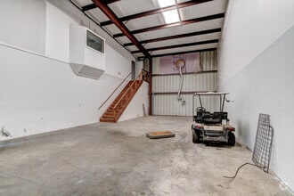 5829 W Sam Houston Pky N, Houston, TX à louer Photo intérieure- Image 1 de 3