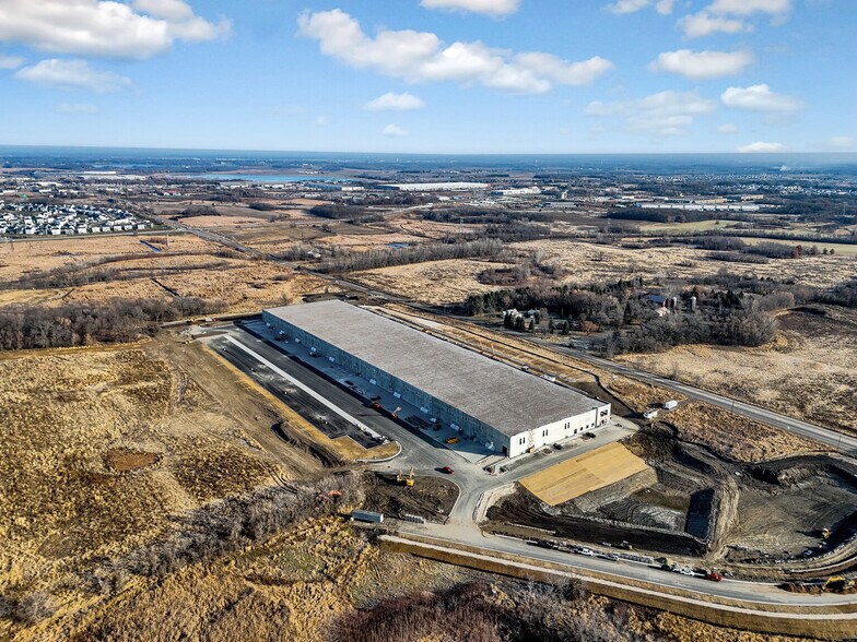 10585 County Road 101, Corcoran, MN à louer - Photo du bâtiment - Image 3 de 7