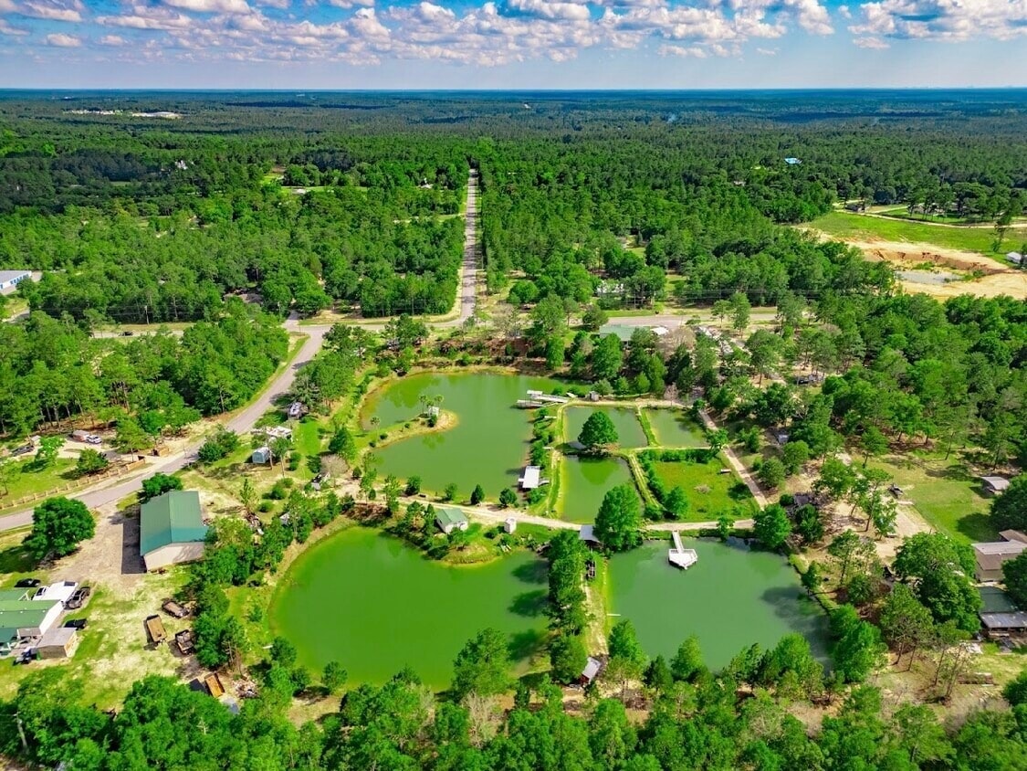 6291 Coy Burgess Loop, Defuniak Springs, FL à vendre Photo du bâtiment- Image 1 de 8