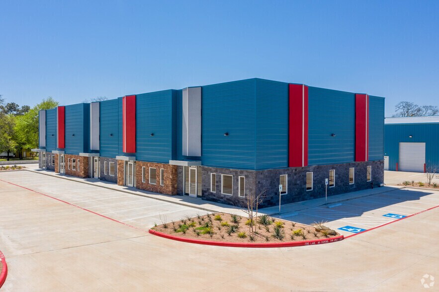 5523 Farm To Market Rd, Magnolia, TX à louer - Photo principale - Image 1 de 3