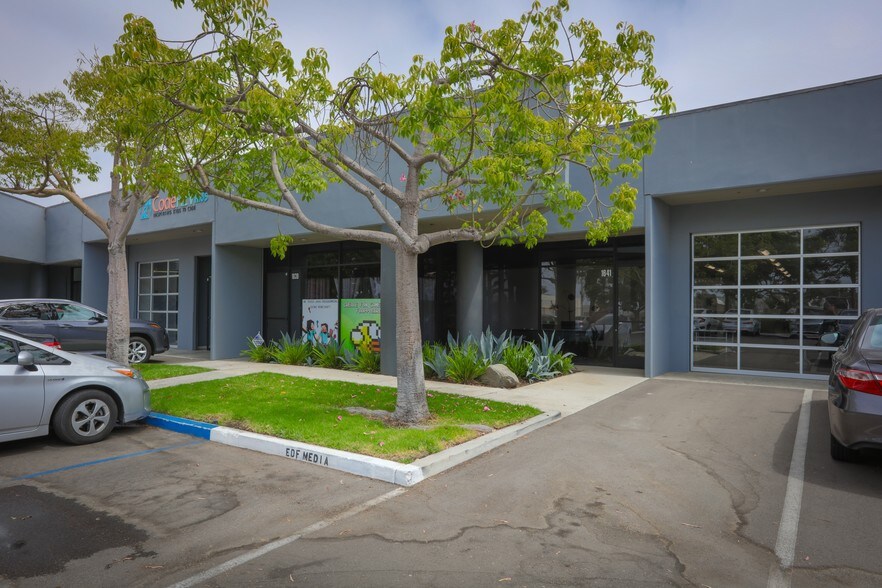 1631-1645 16th St, Santa Monica, CA à louer - Photo du bâtiment - Image 3 de 11