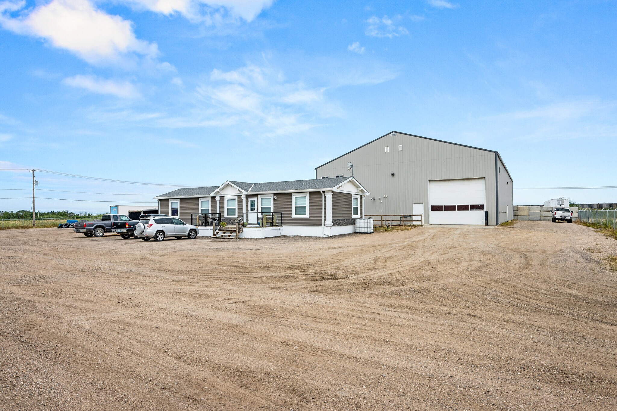 3807 9th St, Lloydminster, SK à vendre Photo principale- Image 1 de 41