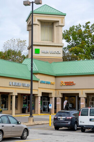 17212-17510 Lorain Ave, Cleveland, OH à louer - Photo du bâtiment - Image 3 de 4