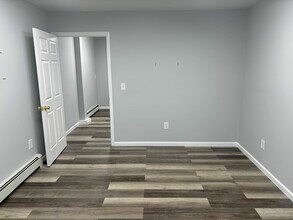 796-824 Park Ave, Bloomfield, CT for lease Interior Photo- Image 2 of 8