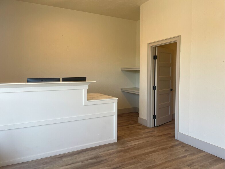 511-515 Lee Blvd, Richland, WA à louer - Photo du bâtiment - Image 3 de 9