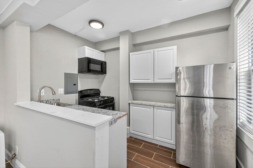 1717 17th St NW, Washington, DC for sale - Building Photo - Image 2 of 5