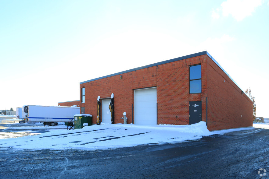 20 Steckle Pl, Kitchener, ON for lease - Building Photo - Image 2 of 8