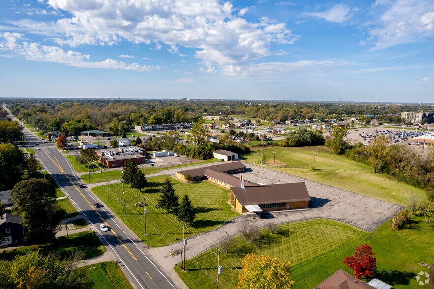 4075 E Atherton Rd, Burton, MI à vendre - Aérien - Image 3 de 7