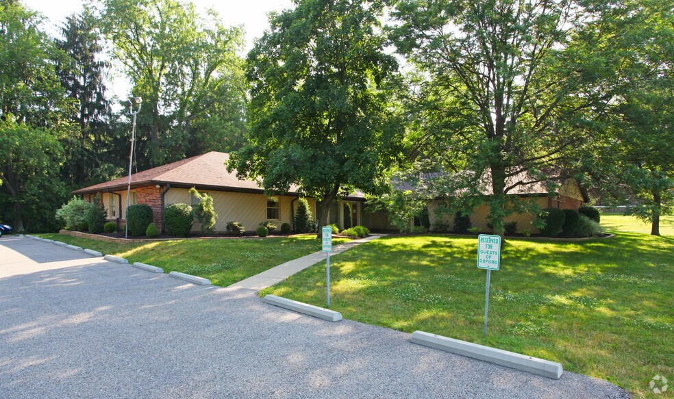 1131 Boyce Rd, Pittsburgh, PA à louer - Photo du bâtiment - Image 2 de 5
