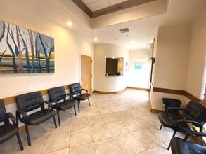 14131 Metropolis Ave, Fort Myers, FL for lease Interior Photo- Image 2 of 7
