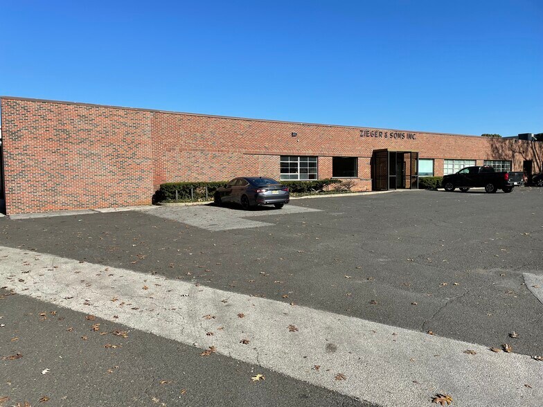 6215 Ardleigh St, Philadelphia, PA à louer - Photo du bâtiment - Image 2 de 11