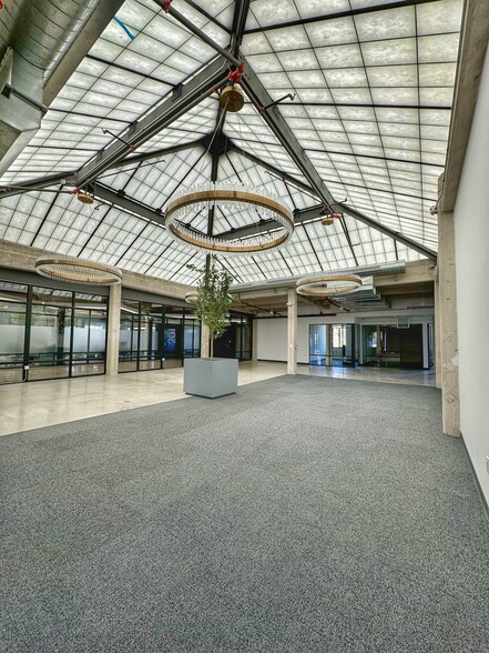 671 Mill St, Los Angeles, CA for lease - Building Photo - Image 3 of 11