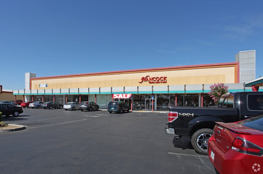1828-1830 Clovis Ave, Clovis, CA à vendre - Photo du bâtiment - Image 2 de 7
